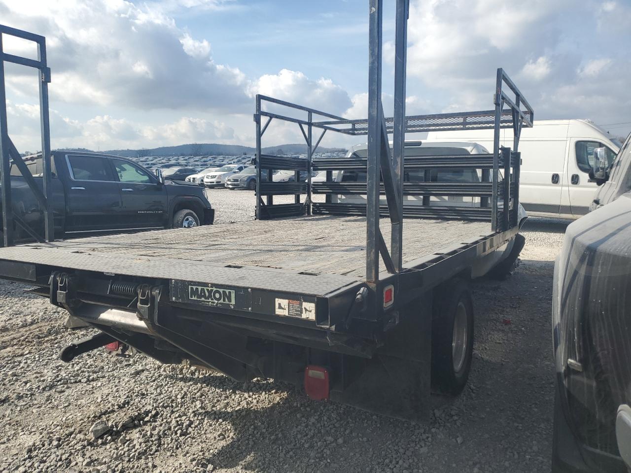 Ford F-350 Super Duty Image 4