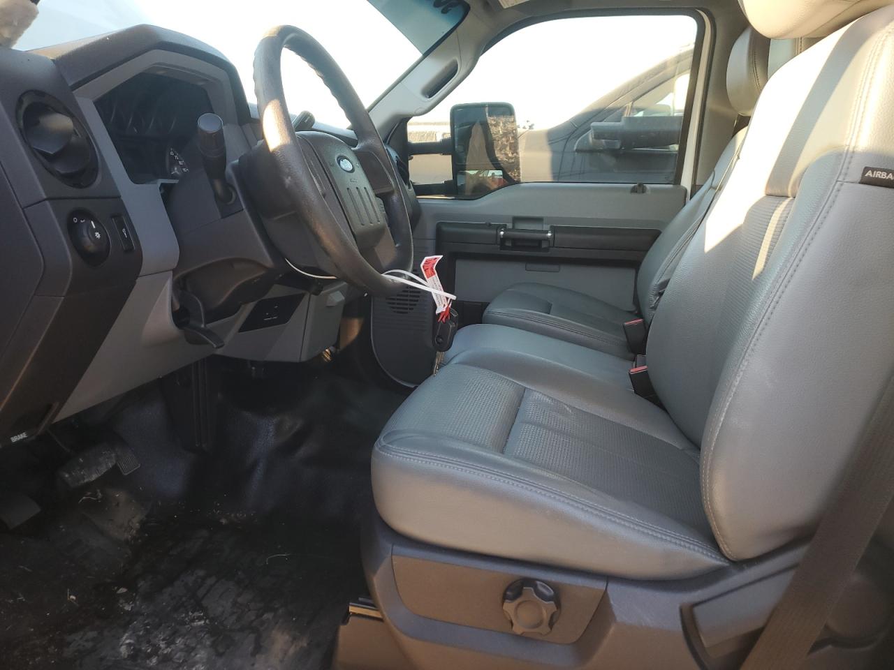 Ford F-350 Super Duty Image 13