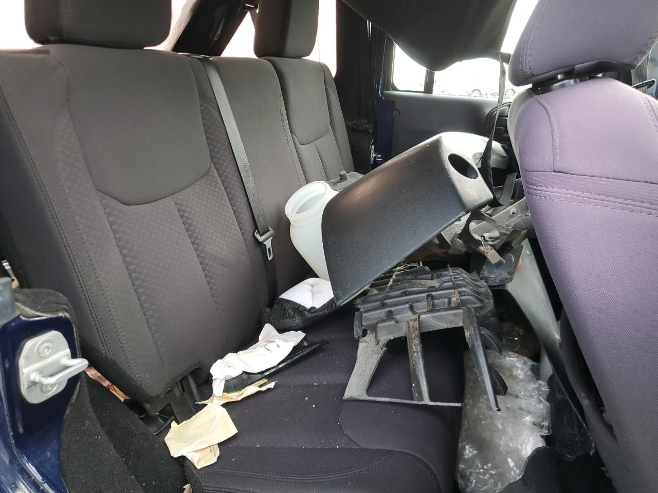 Jeep Wrangler Sport Image 13