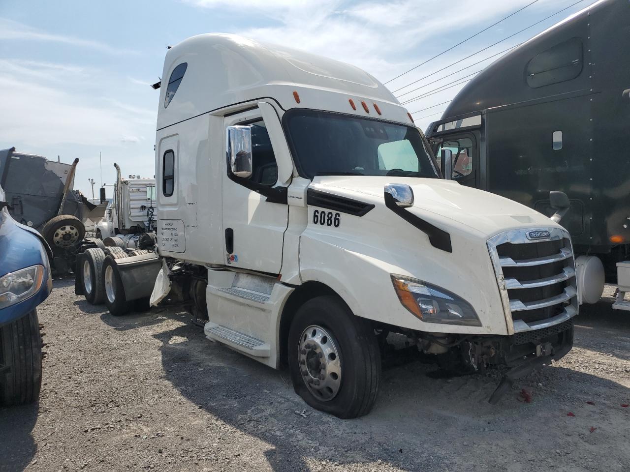 Freightliner Cascadia 1 Image 1