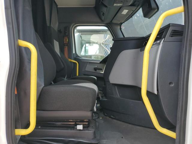 Freightliner Cascadia 1 Image 3