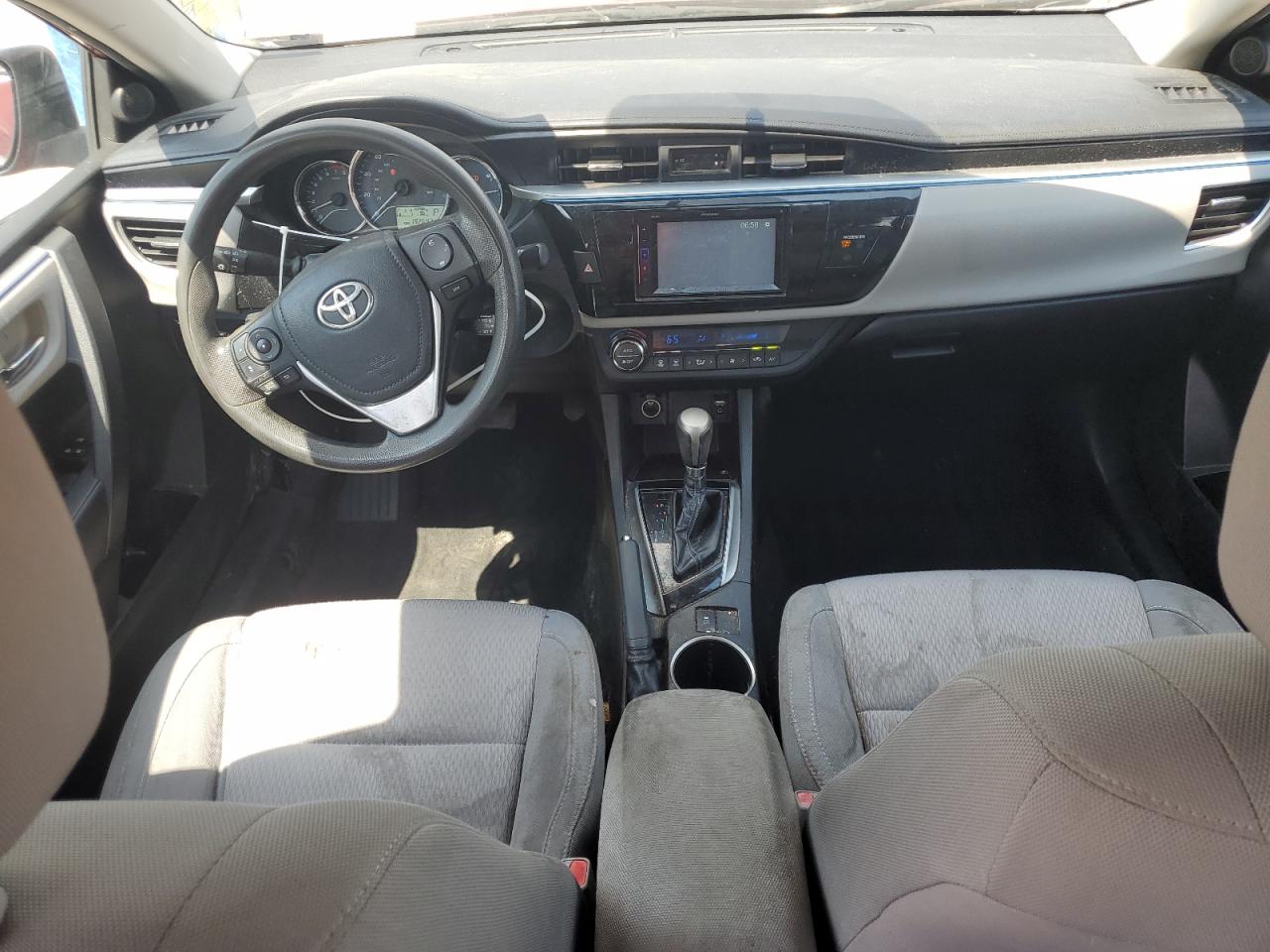 Toyota Corolla L Image 7