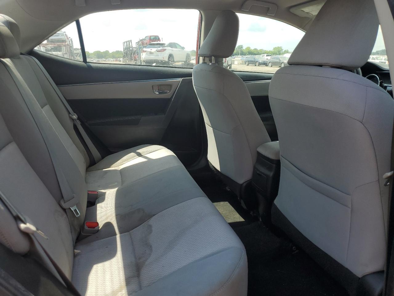 Toyota Corolla L Image 2