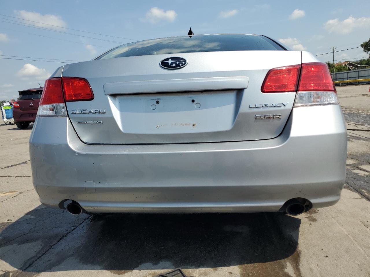 Subaru Legacy 3.6r Limited Image 7
