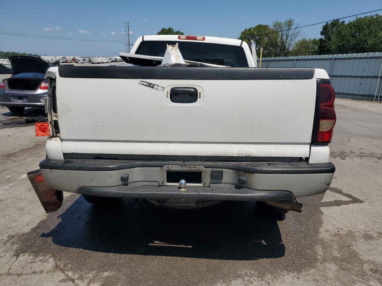 Chevrolet Silverado C1500 Classic Image 10