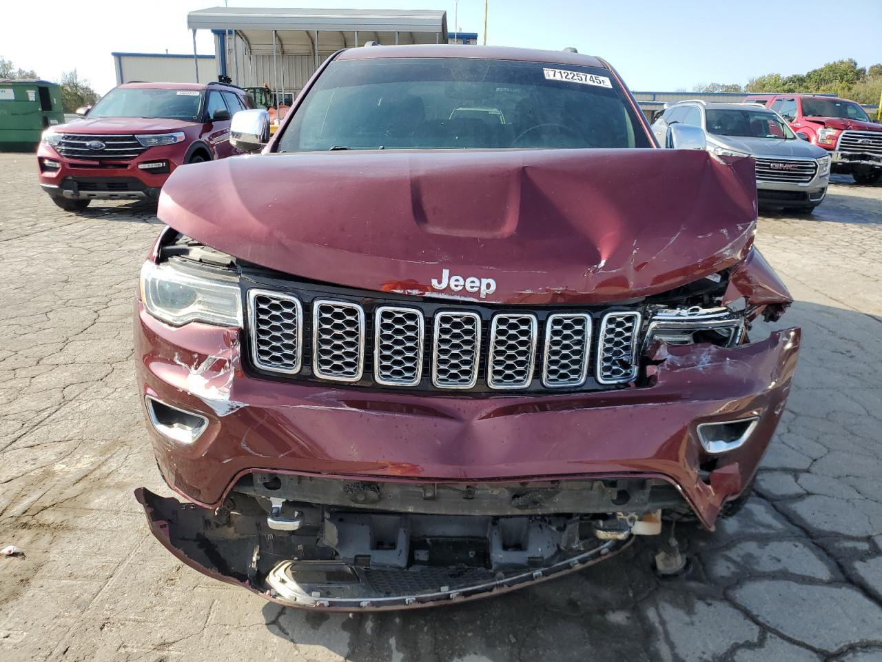 Jeep Grand Cherokee Overland Image 8