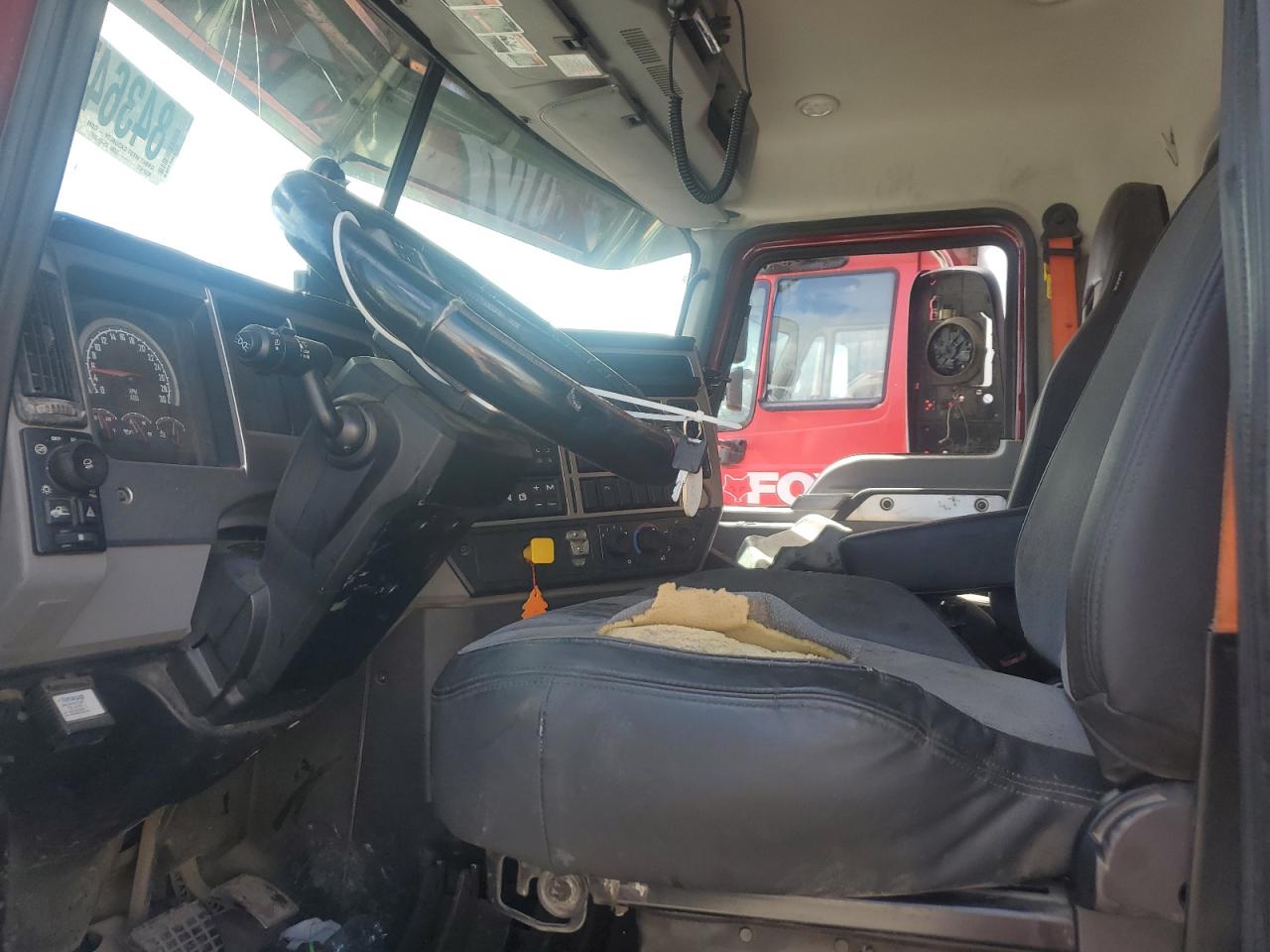 Mack Granite Image 4