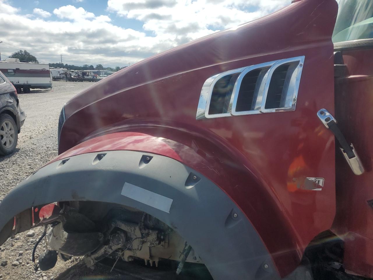 Mack Granite Image 10