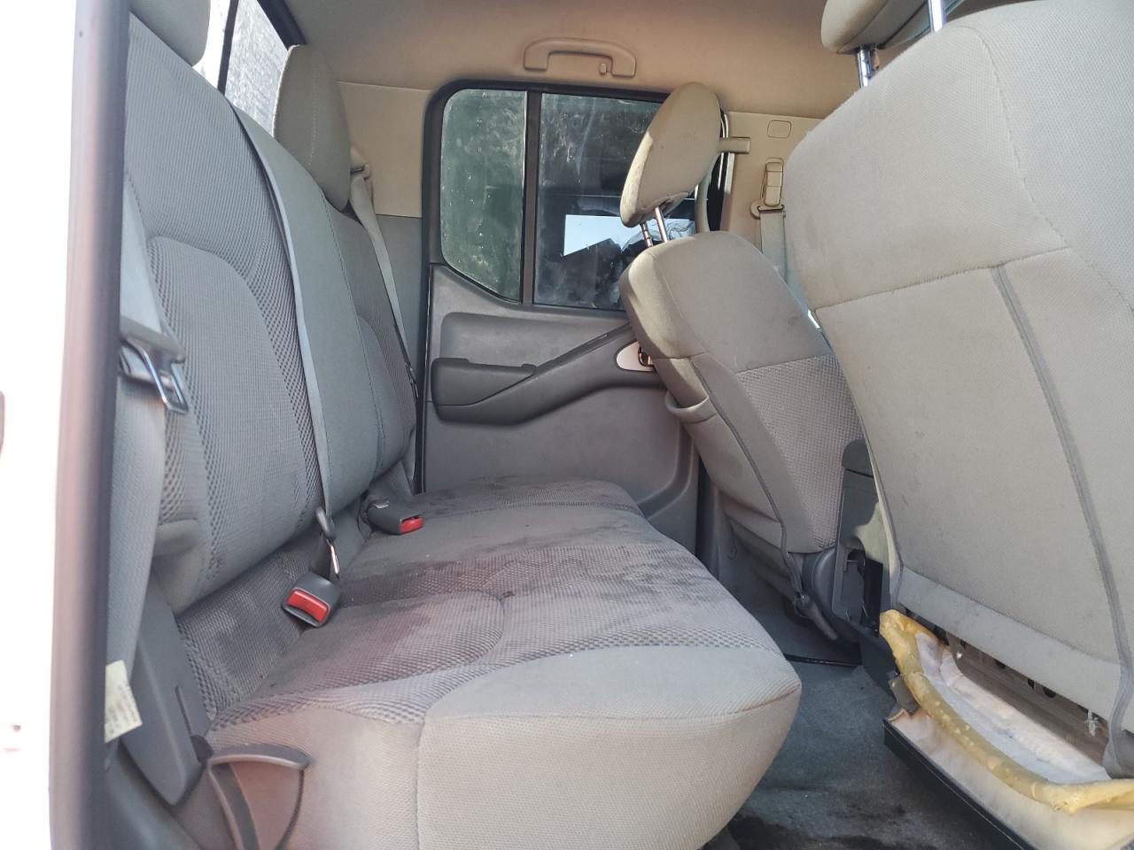 Nissan Frontier S Image 10