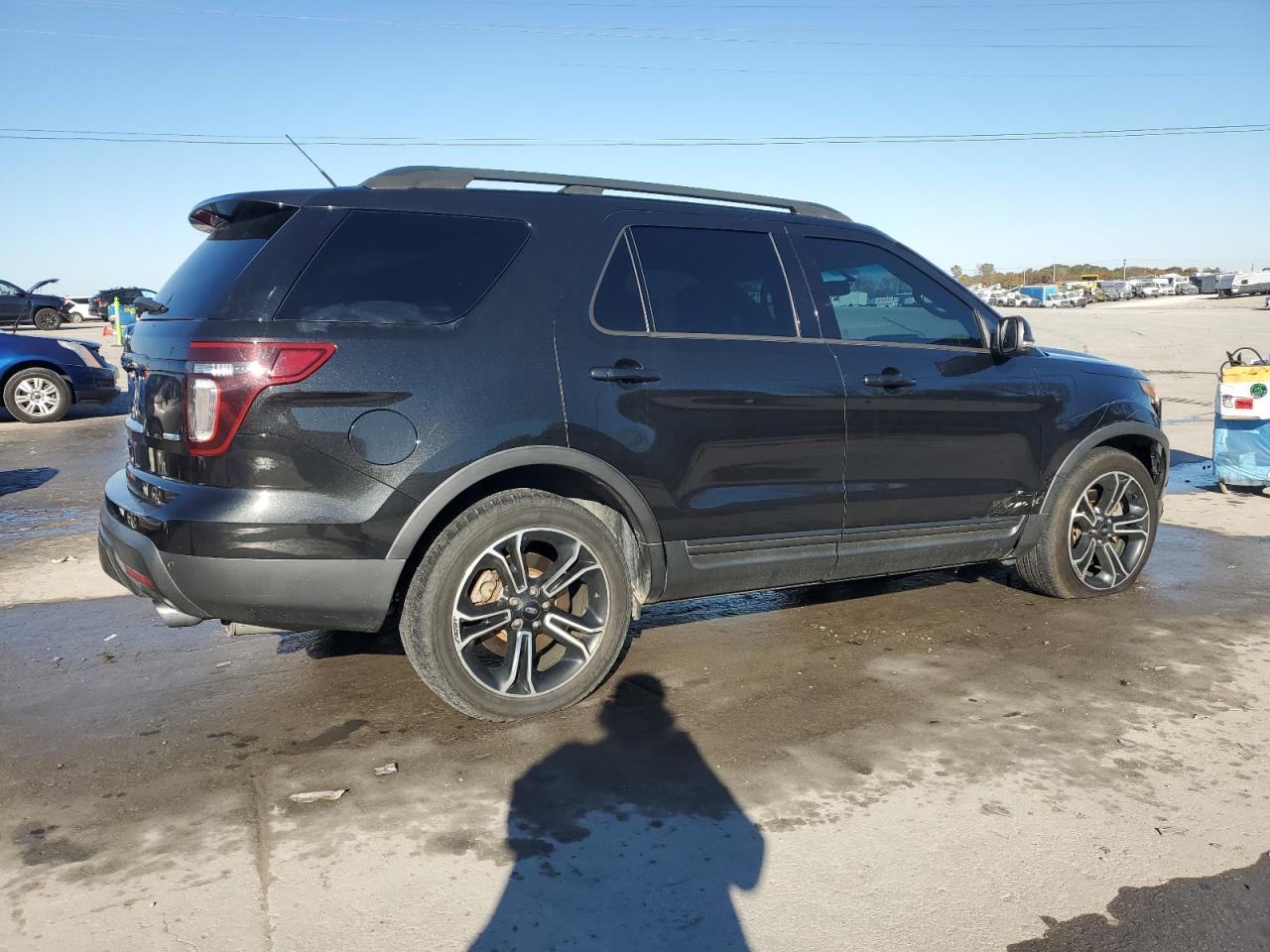 Ford Explorer Sport Image 2