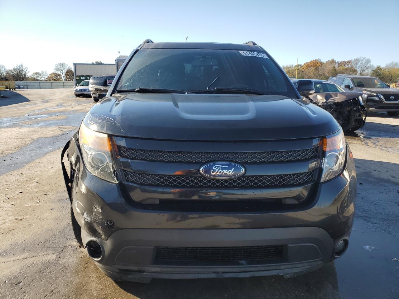 Ford Explorer Sport Image 3