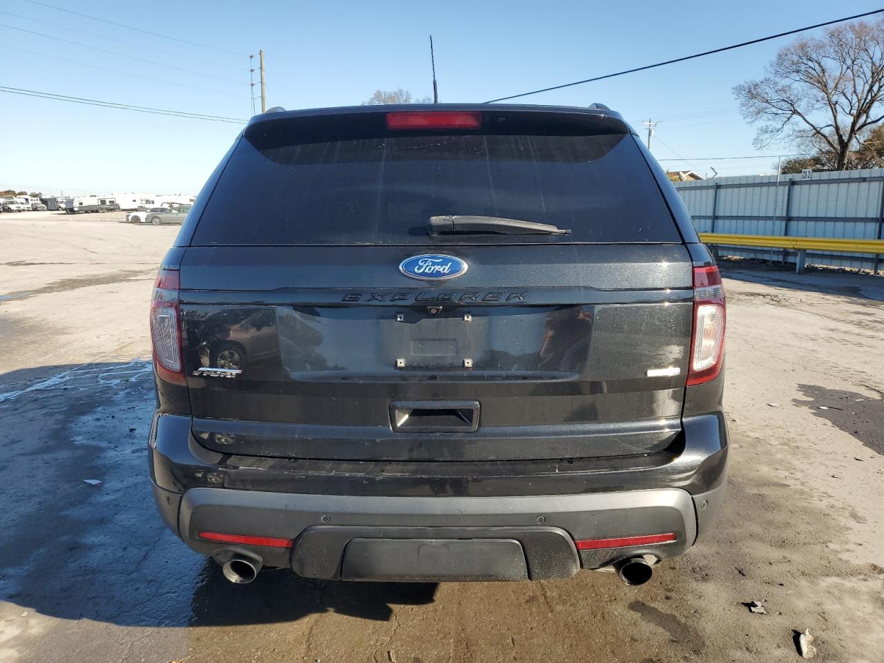 Ford Explorer Sport Image 6