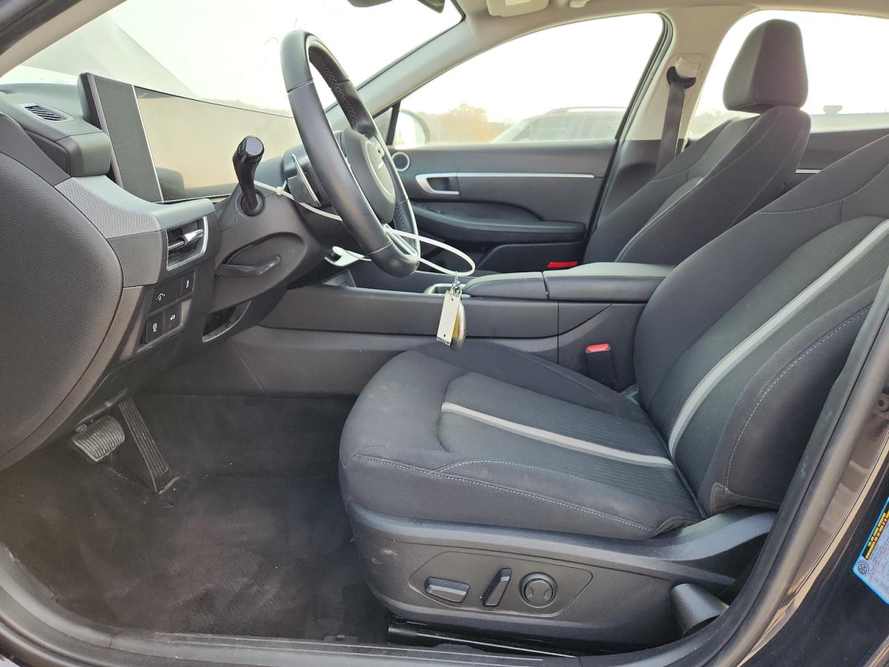 Hyundai SONATA Sel Image 5