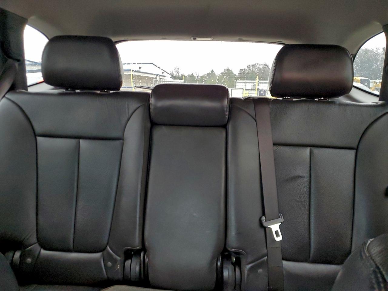 Hyundai SANTA FE Limited Image 9