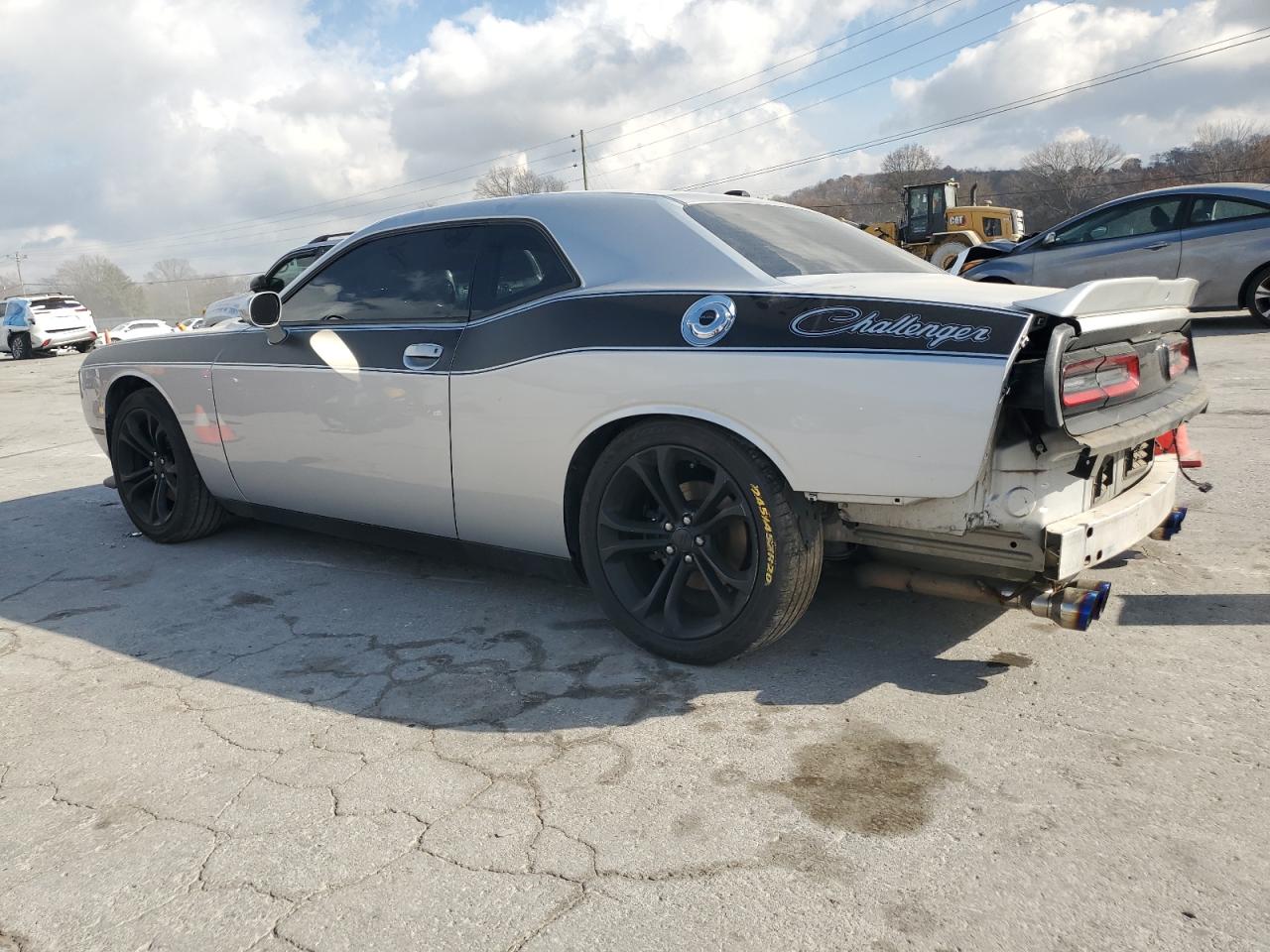 Dodge Challenger R/t Image 10