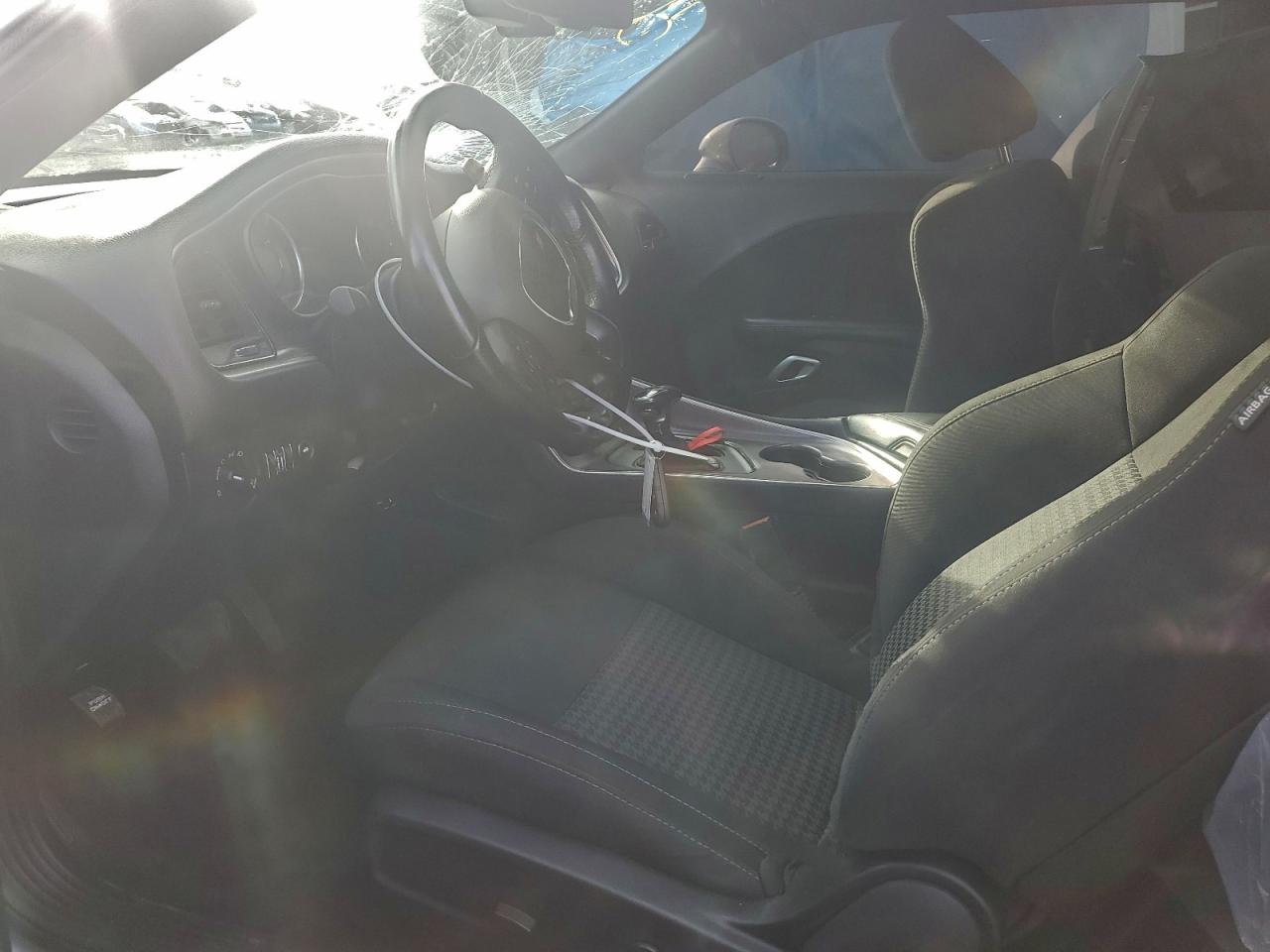 Dodge Challenger R/t Image 12