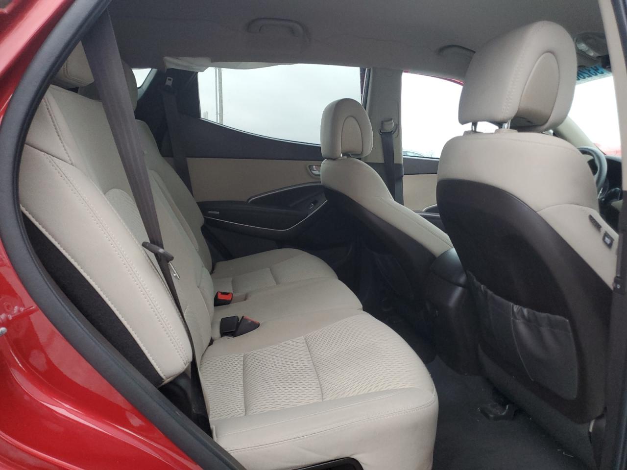 Hyundai SANTA FE Image 2