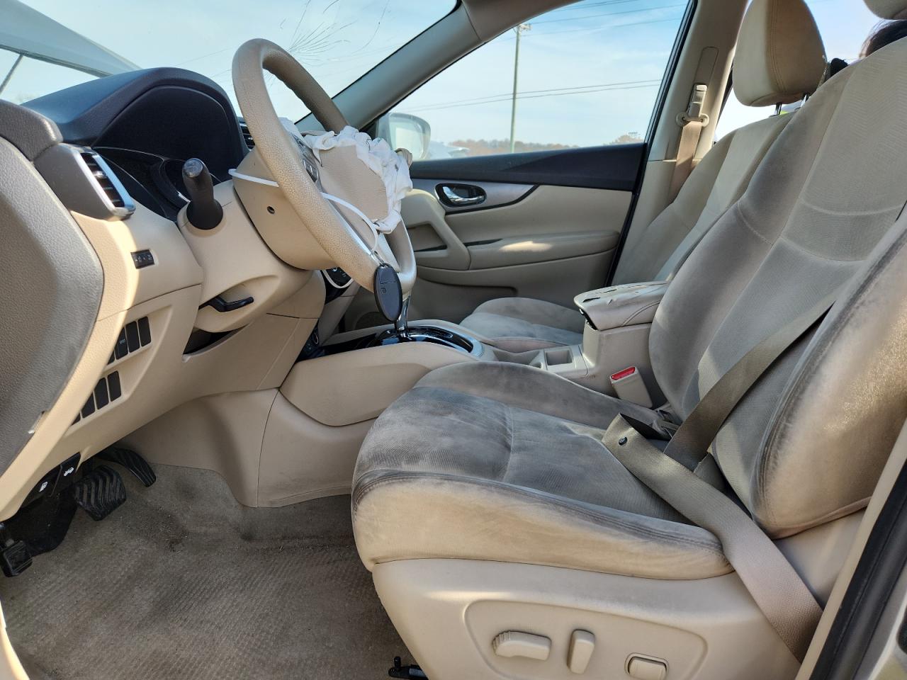 Nissan Rogue S Image 2