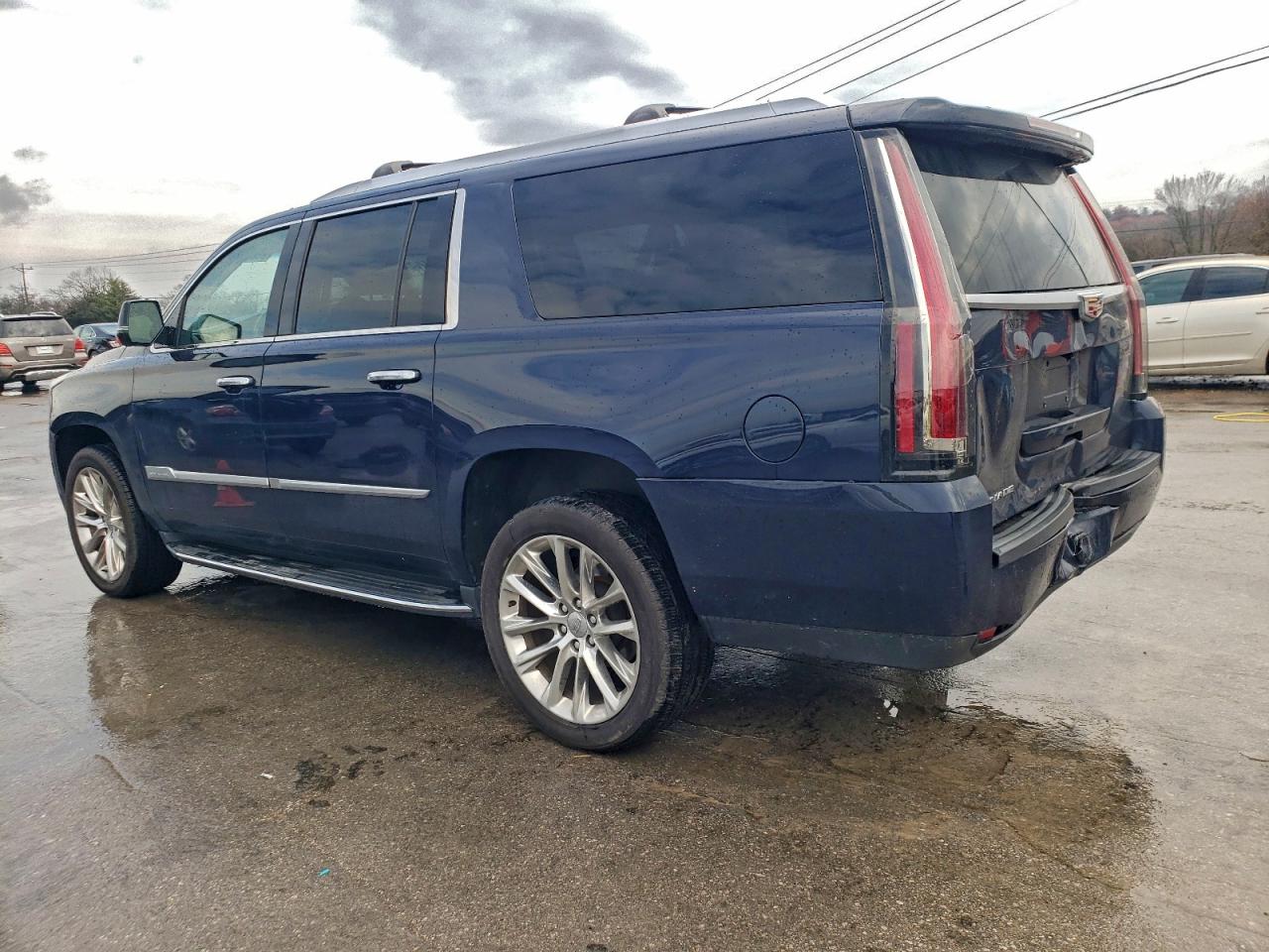 Cadillac Escalade Esv Luxury Image 12