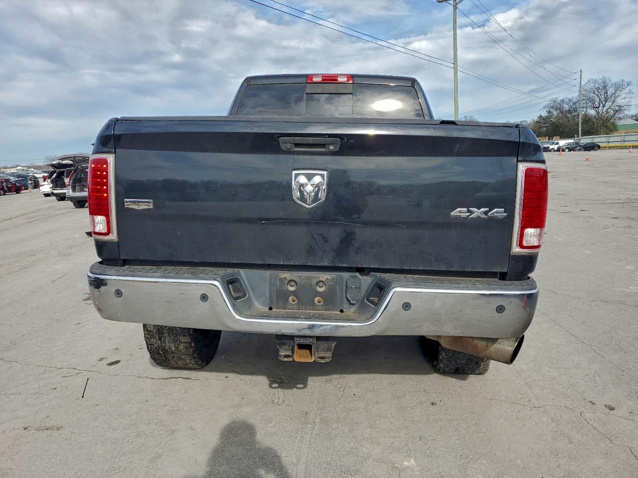 Ram 2500 Laramie Image 8