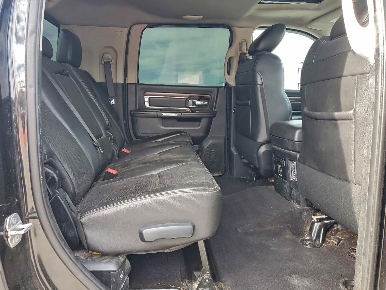 Ram 2500 Laramie Image 3