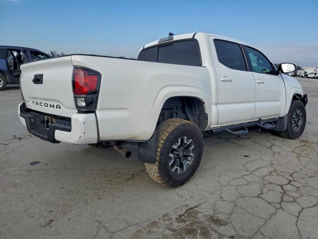 Toyota Tacoma Double Cab Image 13