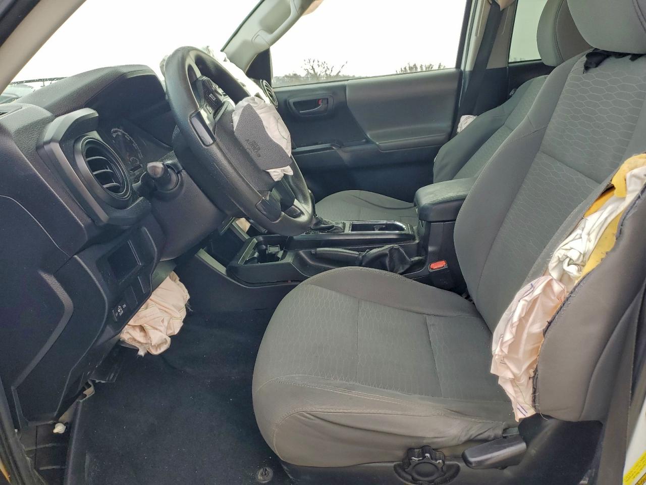 Toyota Tacoma Double Cab Image 8