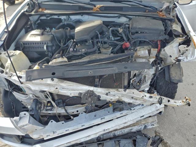 Toyota Tacoma Double Cab Image 12