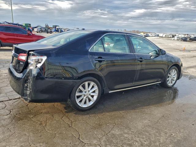 Toyota Camry Se Image 13