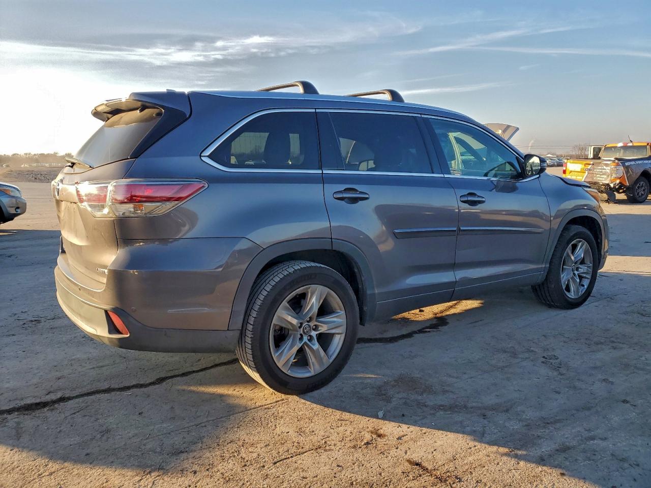 Toyota Highlander Limited Image 5