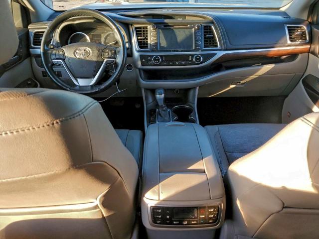 Toyota Highlander Limited Image 9