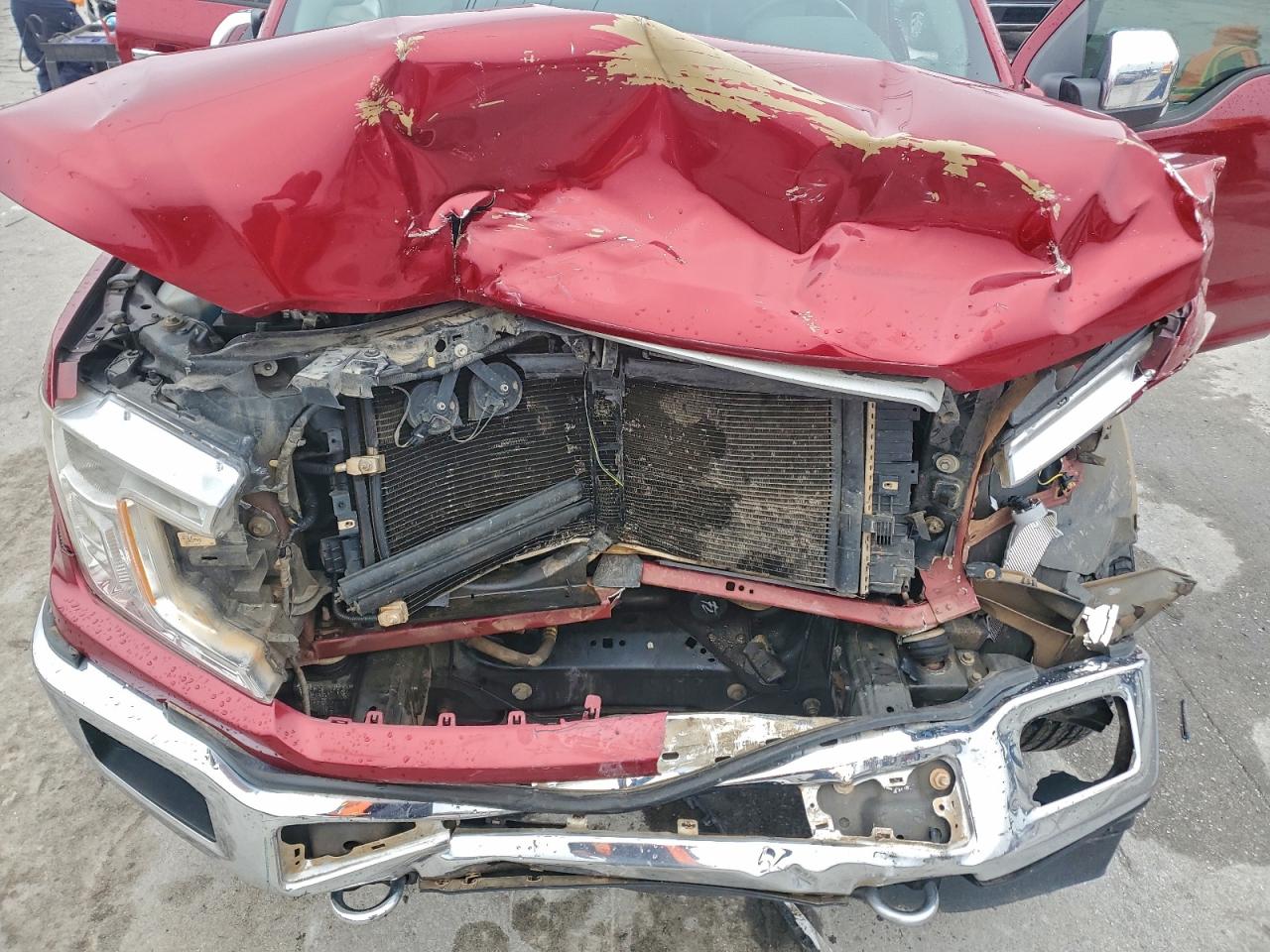 Ford F-150 Supercrew Image 11