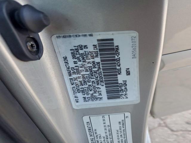 Toyota Camry Le Image 3