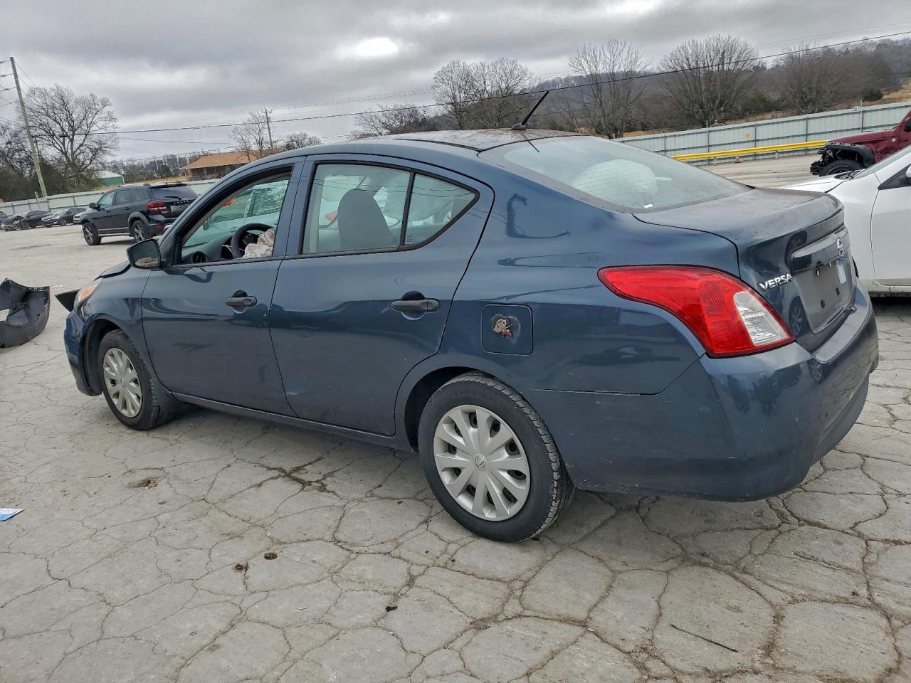 Nissan Versa S Image 7