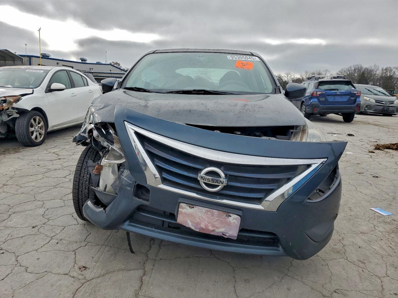 Nissan Versa S Image 4