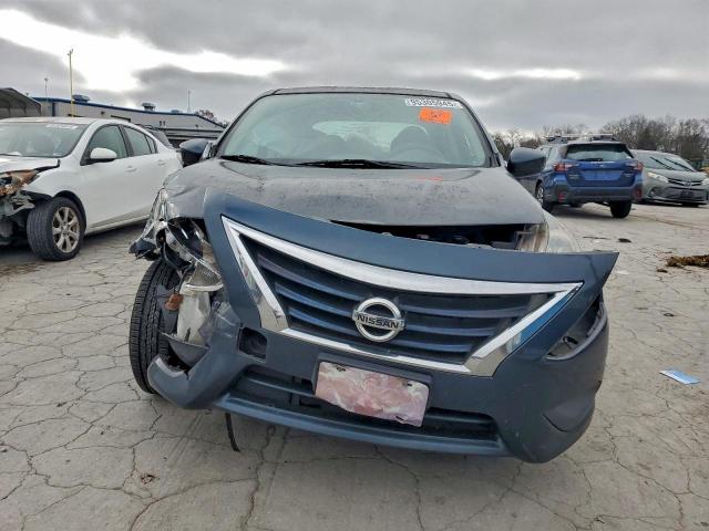 Nissan Versa S Image 4