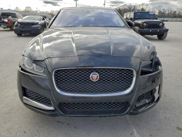 Jaguar XF Premium Image 4