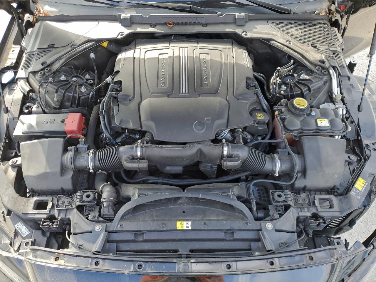 Jaguar XF Premium Image 2