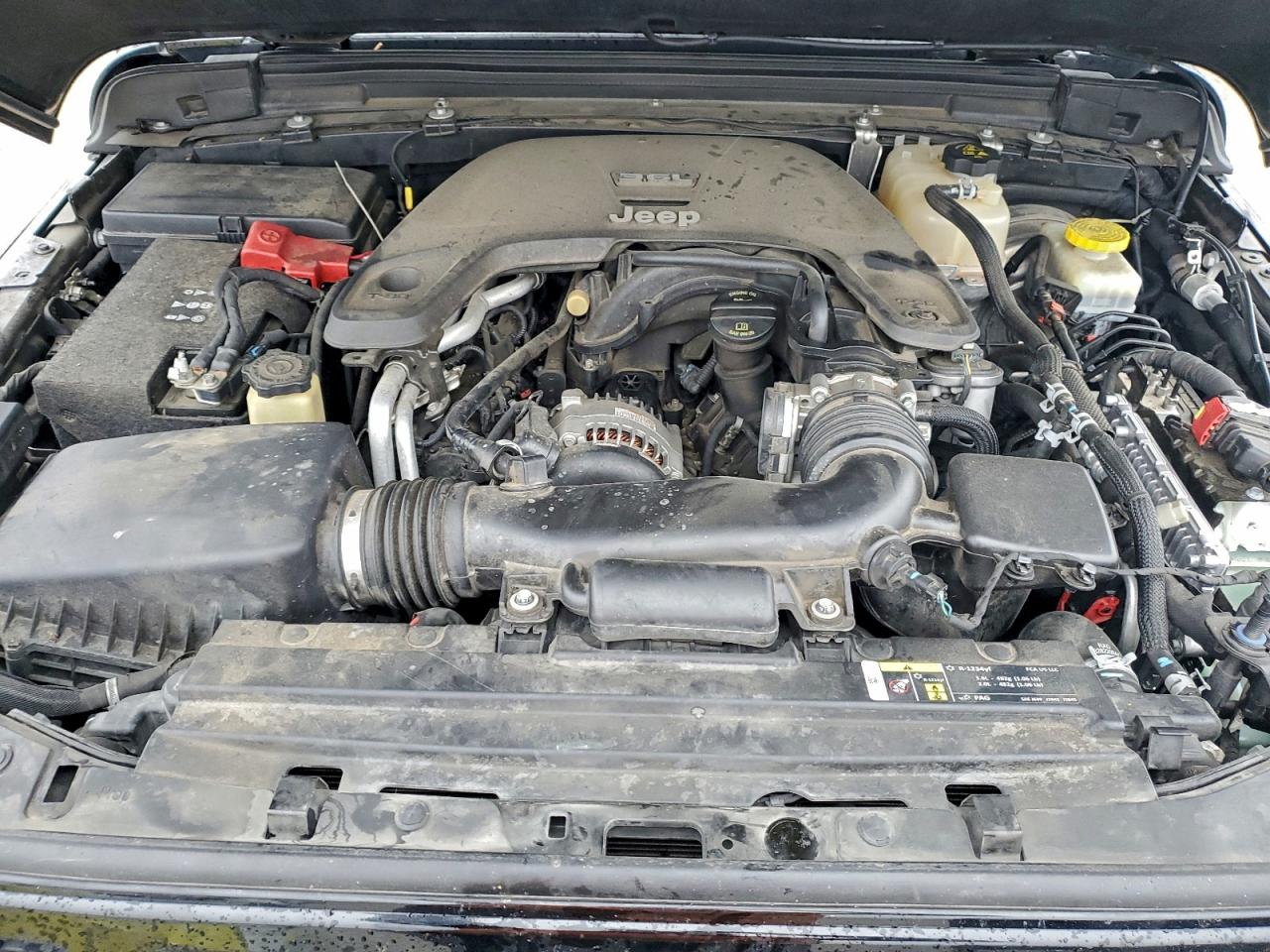 Jeep Wrangler Sahara Image 8