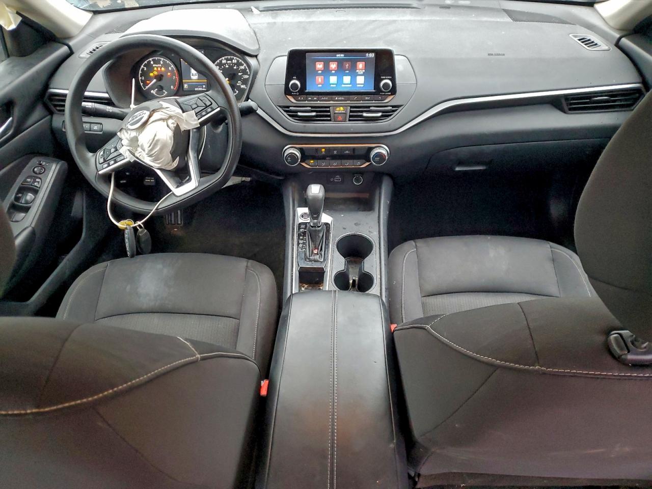 Nissan Altima S Image 11