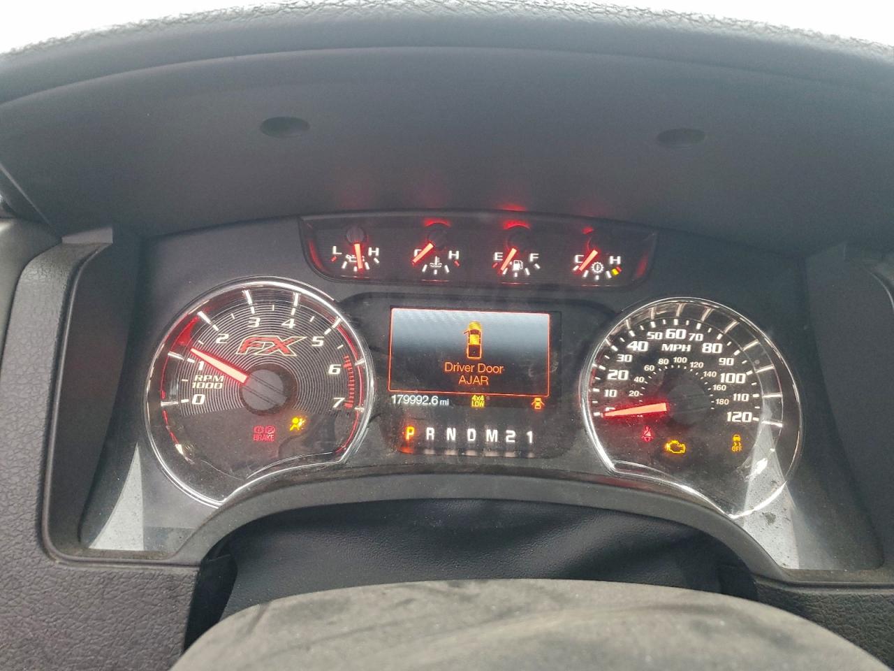 Ford F-150 Supercrew Image 11