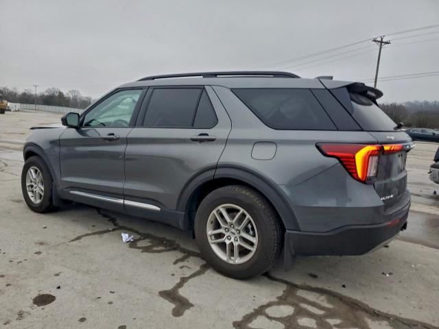 Ford Explorer Active Image 9