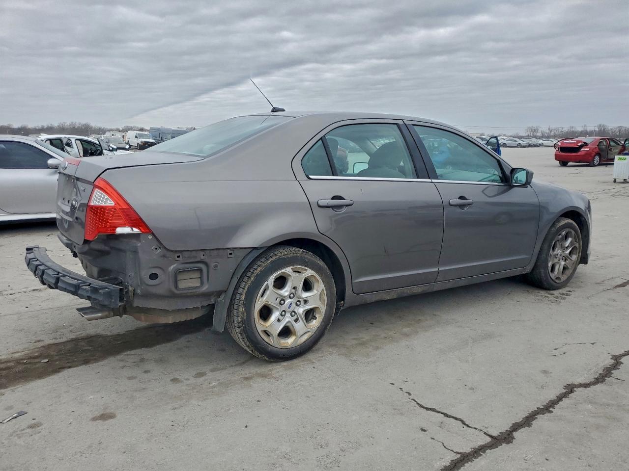 Ford Fusion Se Image 11