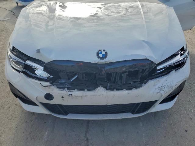 BMW 3 Series Image 11