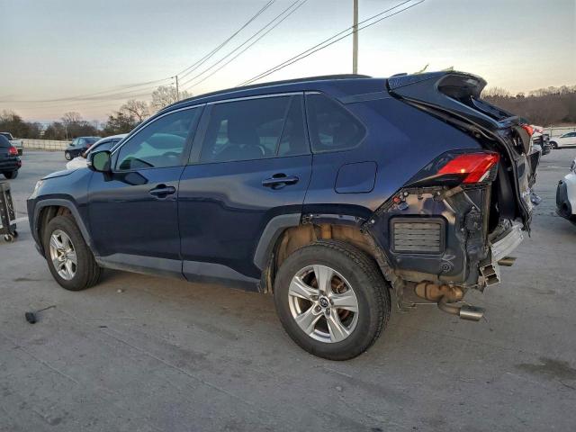 Toyota RAV4 Xle Image 2