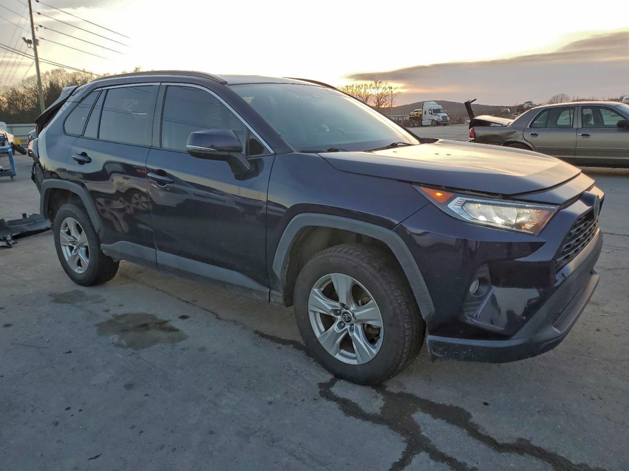 Toyota RAV4 Xle Image 14