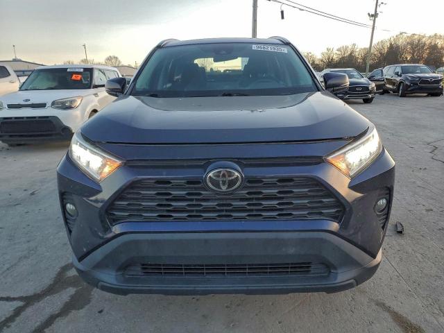 Toyota RAV4 Xle Image 10