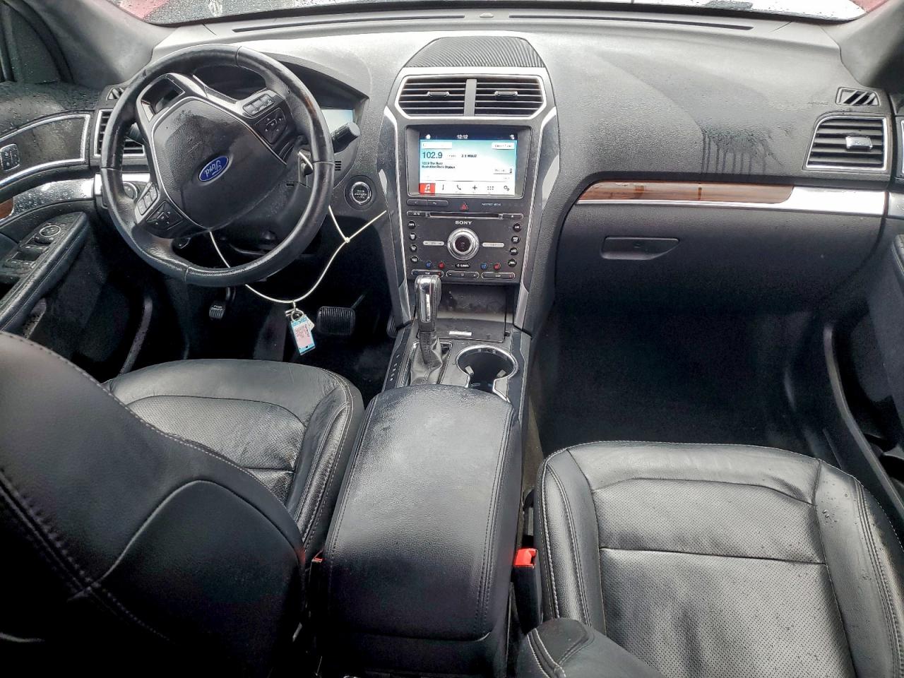 Ford Explorer Limited Image 7