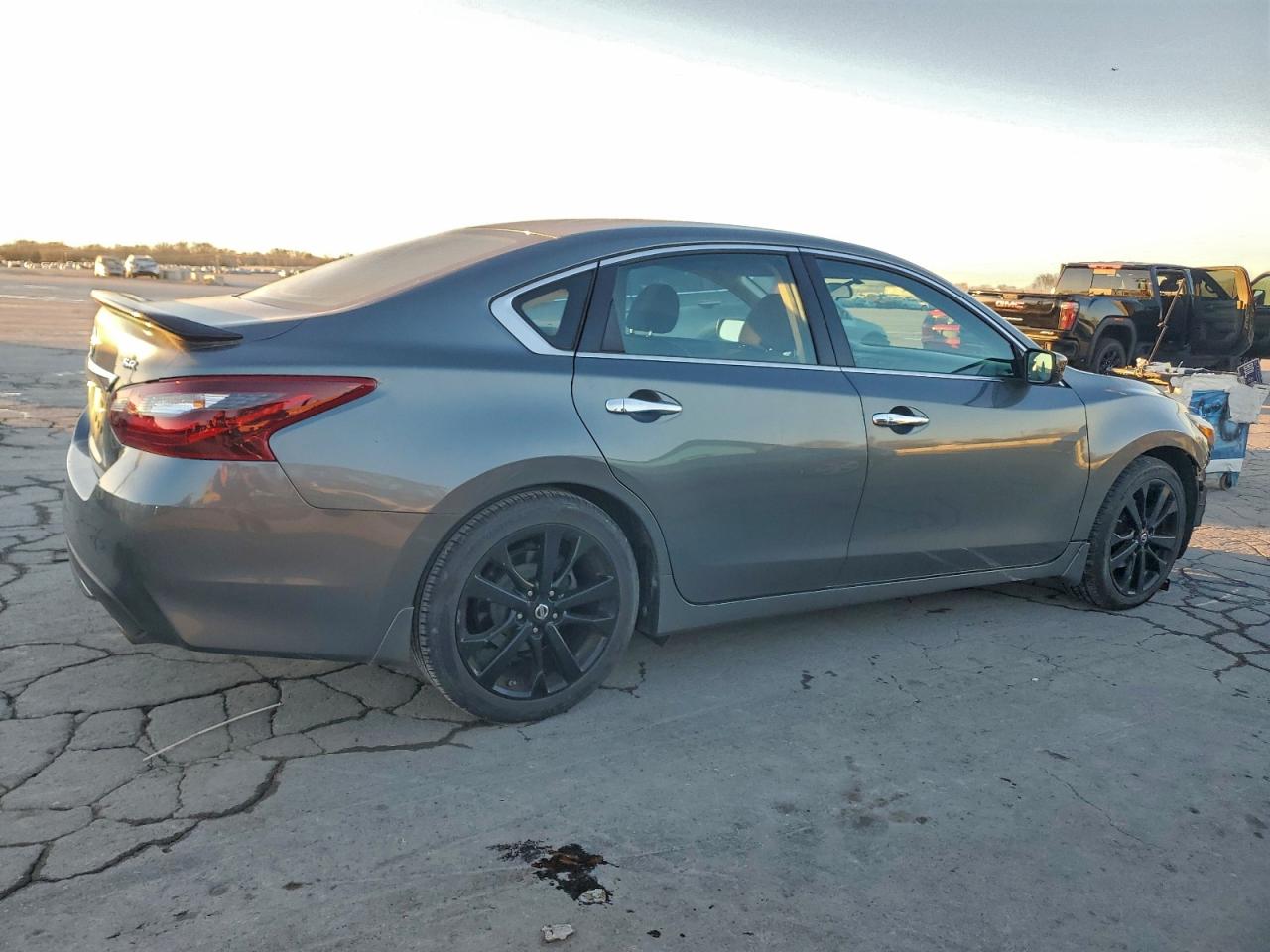 Nissan Altima 2.5 Image 3