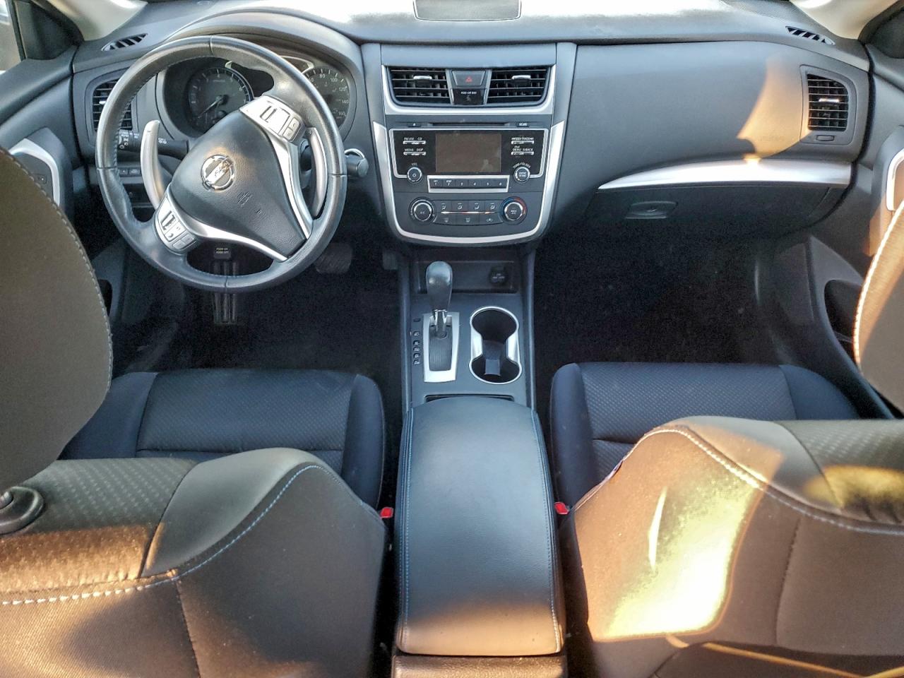 Nissan Altima 2.5 Image 5